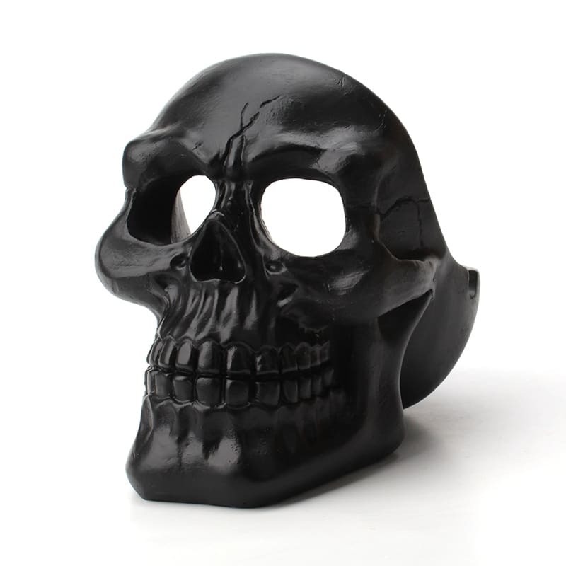 Cool Skull Ashtray in black from the front