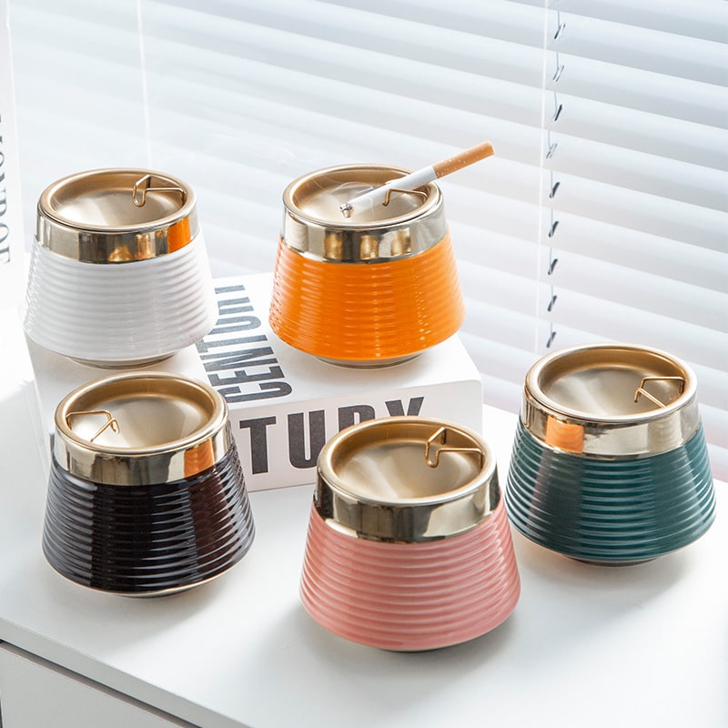 "High Beauty" - Ceramic Ashtray With Funnel Cover