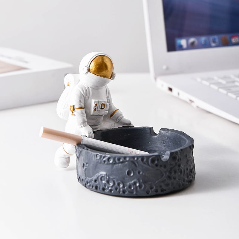 Cartoon Astronaut cool Ashtray made from resin