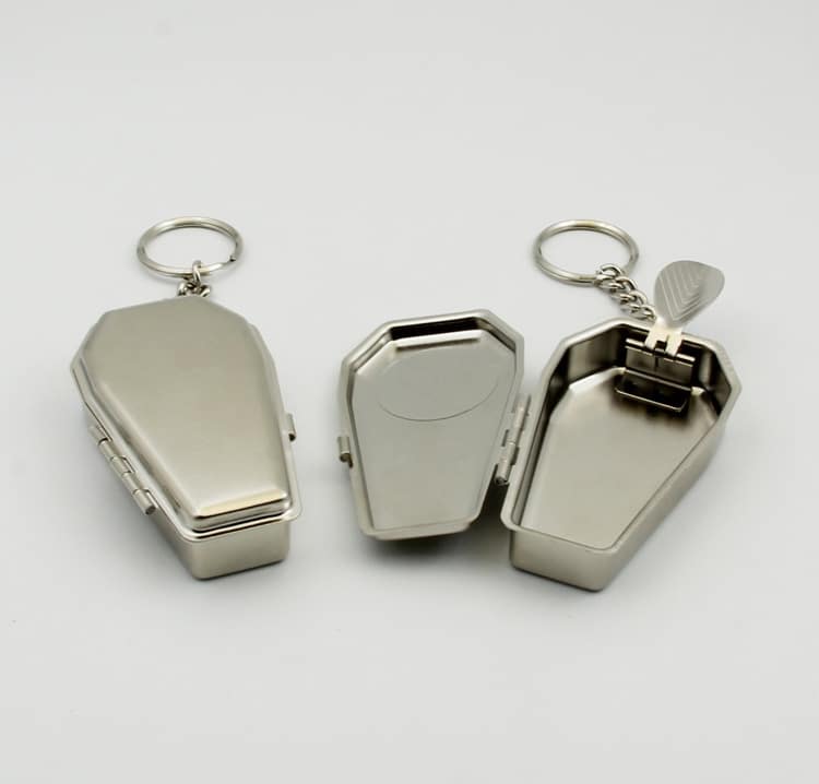 Casket Cool Pocket Ashtray With Key Chain