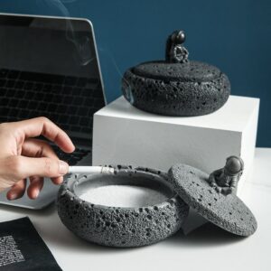 Cool Cement Ashtray - Windproof - With Astronaut On Lid