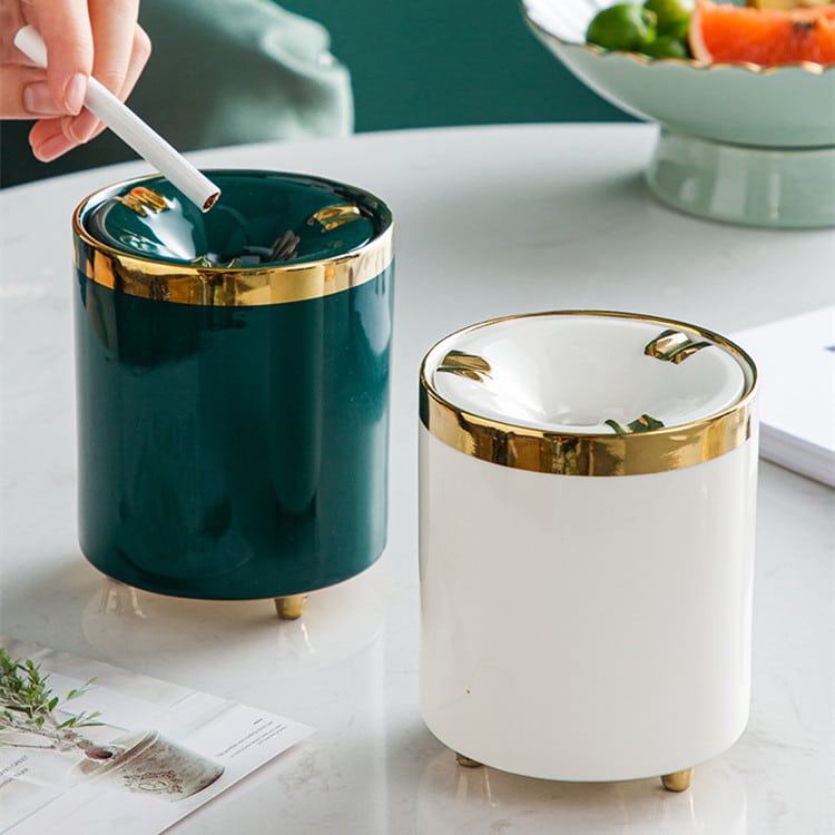 Ceramic Ashtrays With Funnel Lid In White And Green