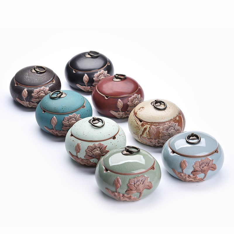 Ceramic Outdoor Ashtrays With Lid And Lotus Painting