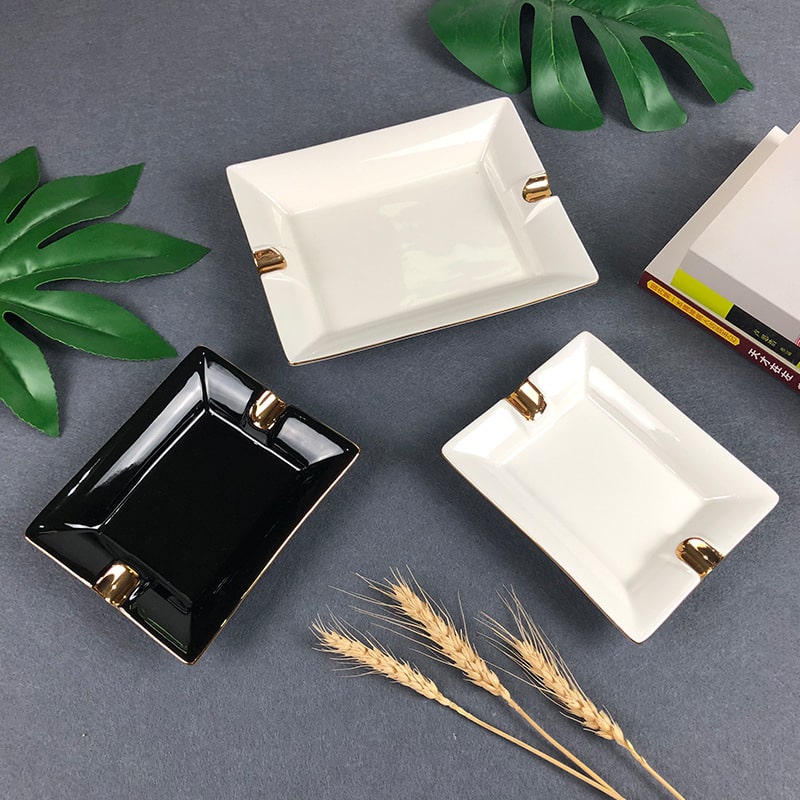 Cigar Ashtrays Black Or White With Golden Notches