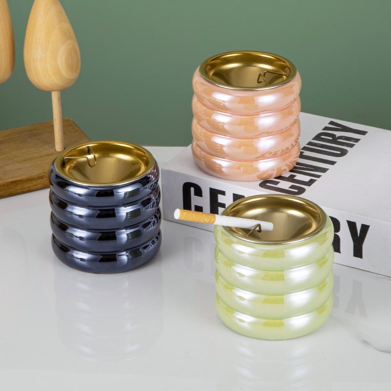 Cute Ashtrays With Lid Windproof For Outdoor