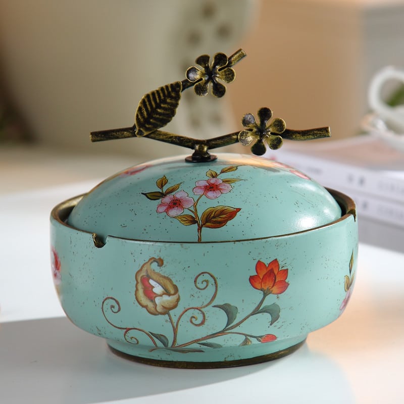 Cute Ceramic Outdoor Ashtray With Lid Windproof Green