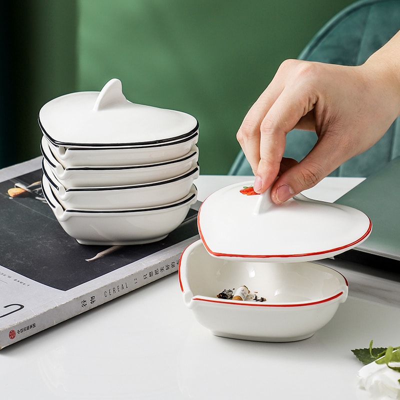 Cute Heart Ashtrays With Lid Ceramic