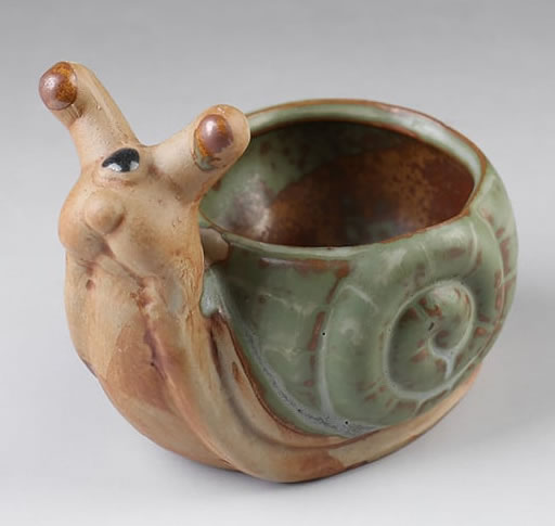 cutest snail ashtray ceramic ash tray