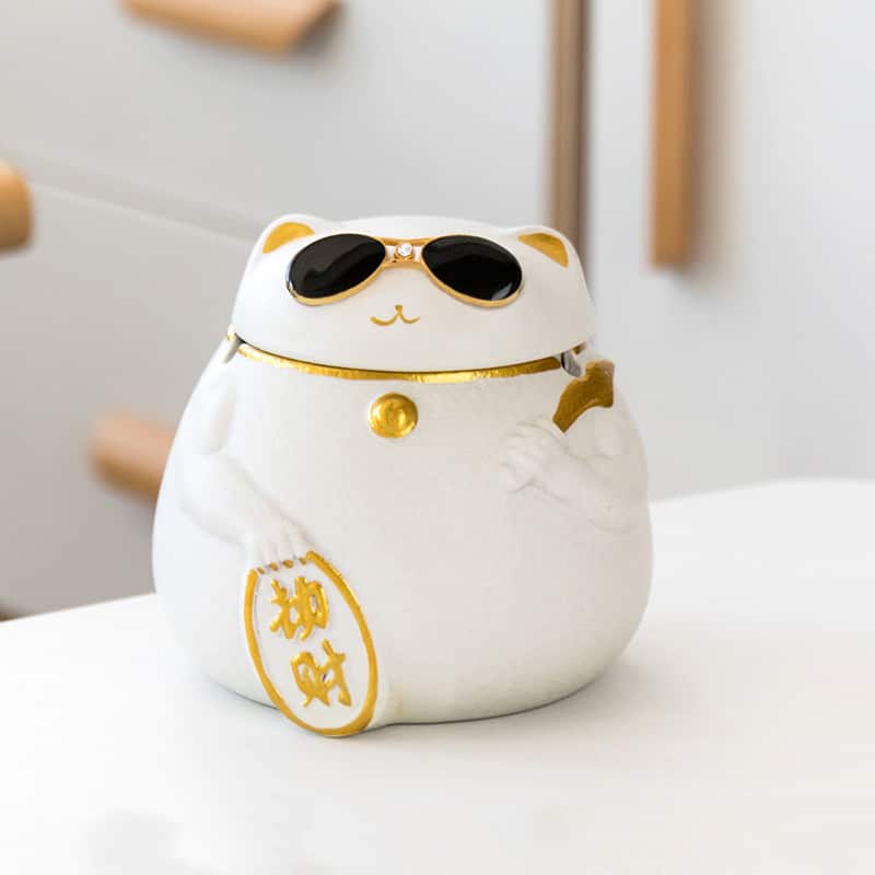 Fortune Cat Ashtray With Lid White
