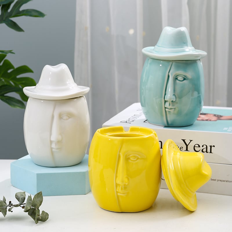 Hiding Cowboy Face Cute Ashtrays With Lid