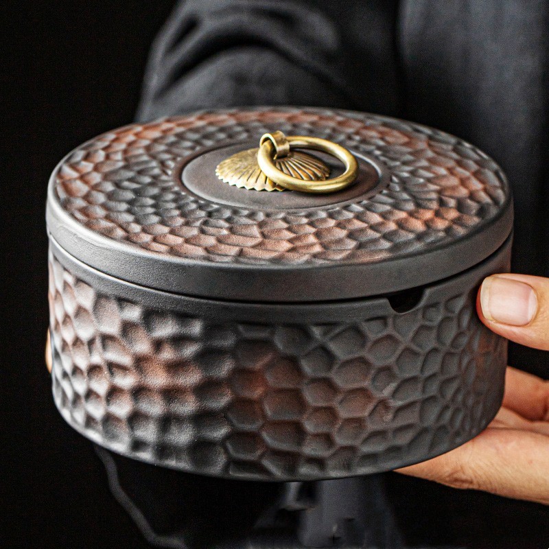 Japanese Ceramic Ashtray With Lid Suitable For Garden