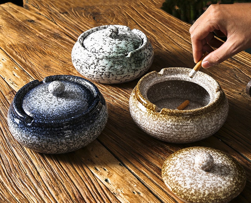 Japanese Outdoor Ashtrays With Lid Retro Style Ceramic