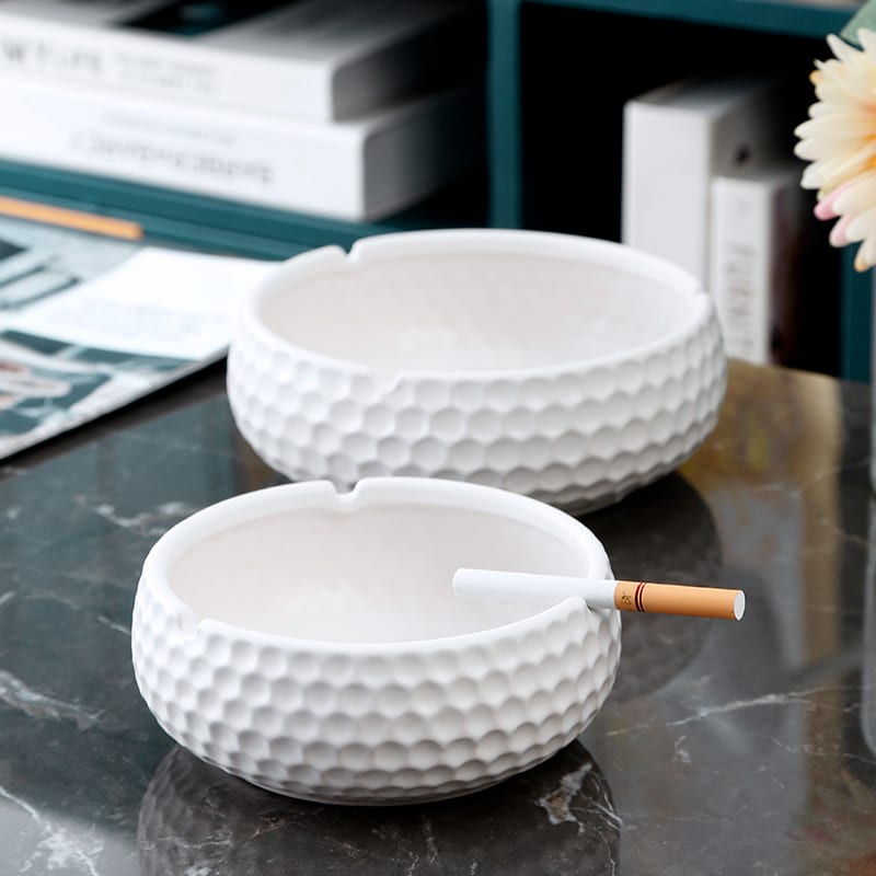 Modern Ashtray White Ceramic Ash Tray For Three Cigarettes