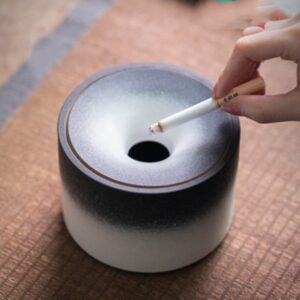 Outdoor Ashtray - Covered Minimalist Ceramic Ash Tray