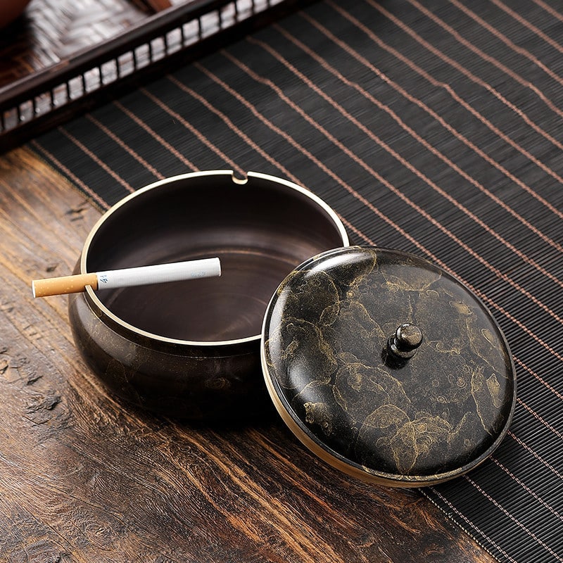 Outside Ashtray With Lid In Black