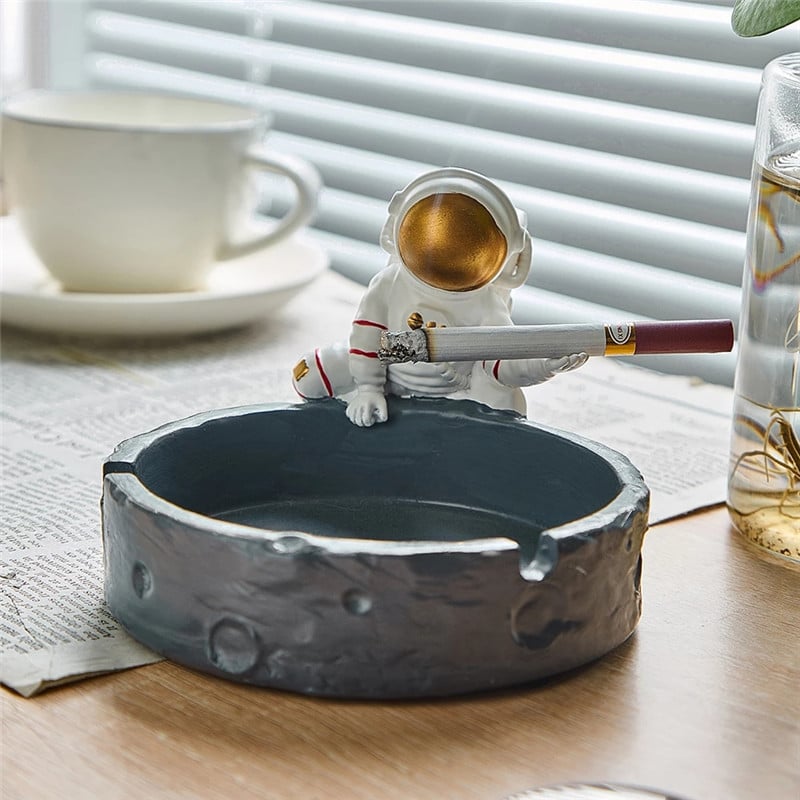 Resin Ashtray cute cartoon astronaut