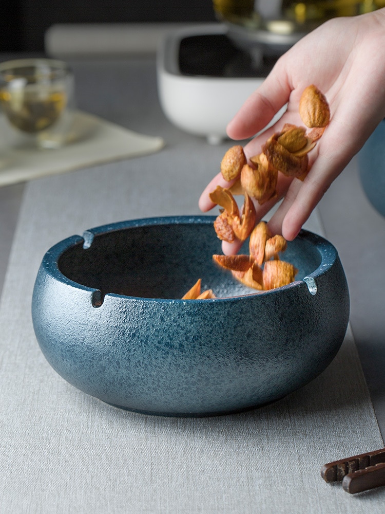 Round Large Blue Ceramic Ashtray As Home Decoration