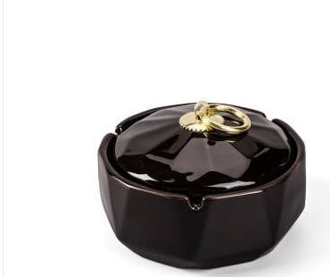 Simple & Modern Ceramic Ashtray With Lid