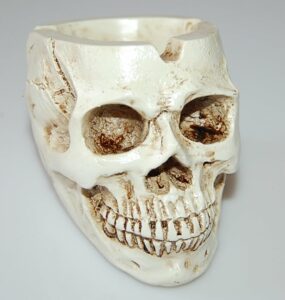Skull Asthray - White Resin