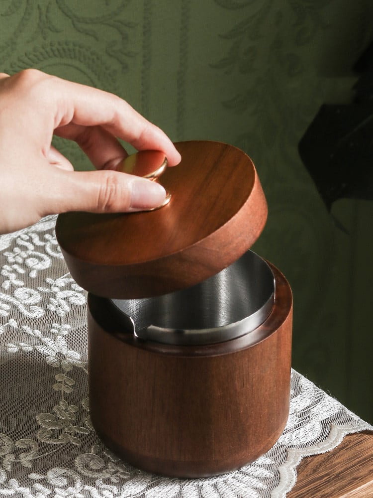 Smokeless Outdoor Ashtray With Lid No Smell