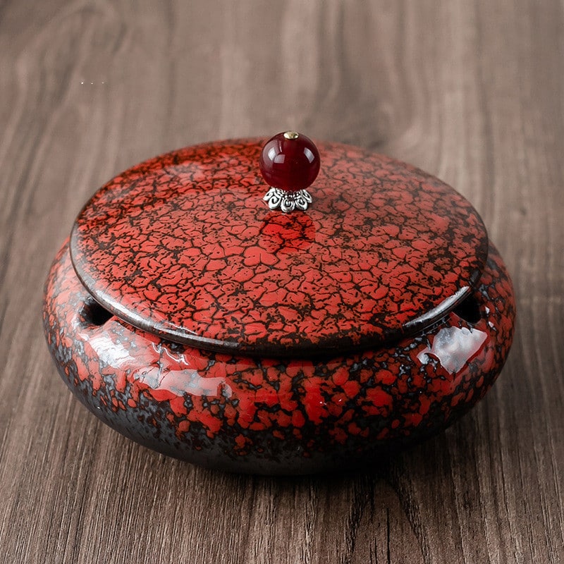 Smokeless Red Ashtray With Lid For Outdoor